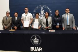 FIRMA BUAP CONVENIO CON IMSS BIENESTAR FEDERAL Y SERVICIOS DE SALUD DEL ESTADO DE PUEBLA
