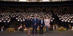 LILIA CEDILLO ACOMPAÑA A ESTUDIANTES DEL COMPLEJO REGIONAL CENTRO EN SU GRADUACIÓN