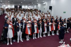 *ISSSTEP reconoce a 25 pasantes de enfermería que concluyeron su servicio social*