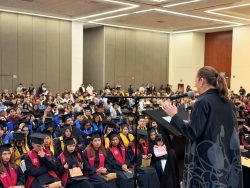 Encabeza secretaria de Bienestar graduación de la UPN