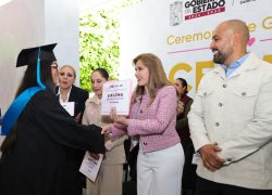 Celebra SEDIF la graduación de la generación 2026 de los CECADES