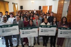 Fortalecen vinculación UTH y ayuntamiento texmeluquense para becas estudiantiles