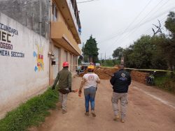 Protección Civil rescata a trabajadores tras derrumbe en Zacatlán