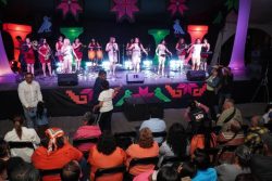 Huauchinango.- Una noche llena de música, energía y mucho baile con el Grupo Kandela