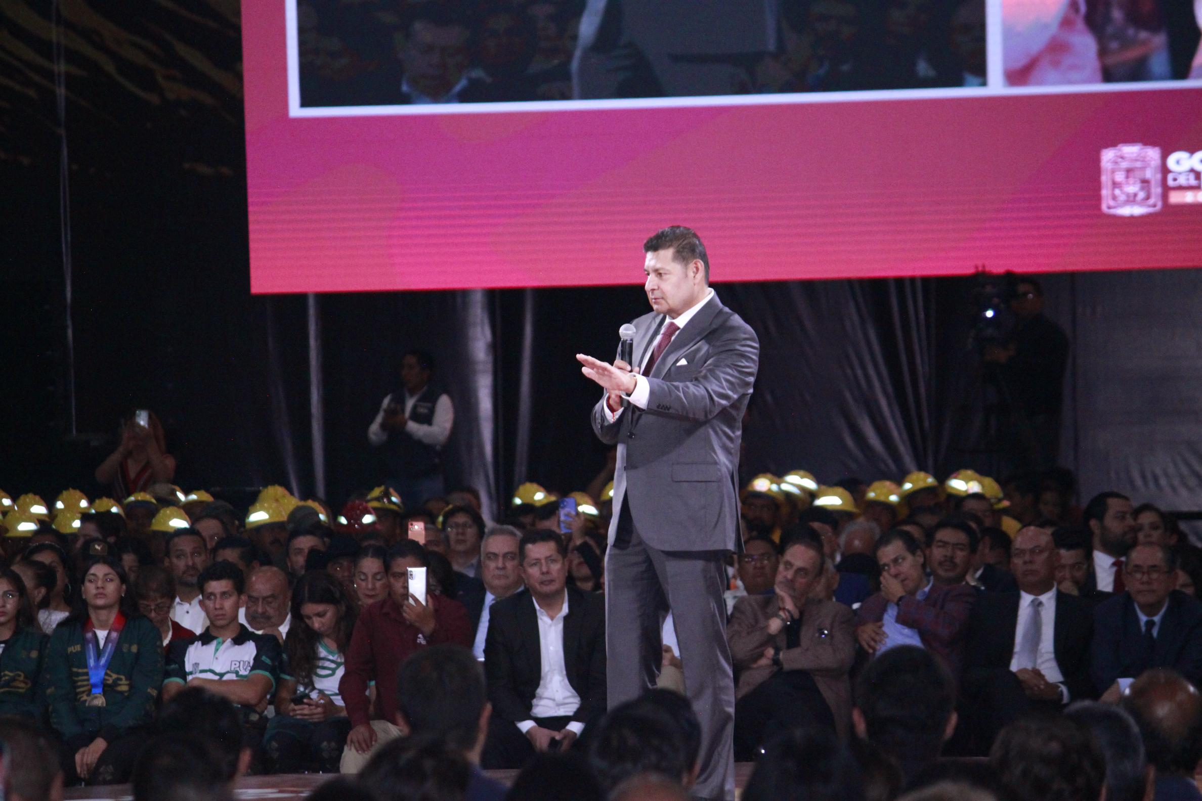 ALEJANDRO ARMENTA REALIZA INFORME DE 600 DIAS DE ADMINISTRACIÓN; AFIRMA QUE PUEBLA ENTRA EN UNA “NUEVA ETAPA DE TRANSFORMACIÓN CON MÁS SEGURIDAD Y DESARROLLO ESTATAL”