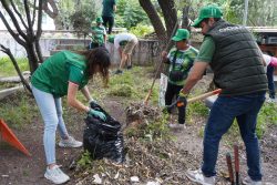 *Carolina Fernández Fabre fortalece acciones ambientales con la plantación de más de 100 árboles en Santiago Momoxpan*