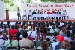 Fortalece SEP espacios educativos y formación docente en Tehuacán