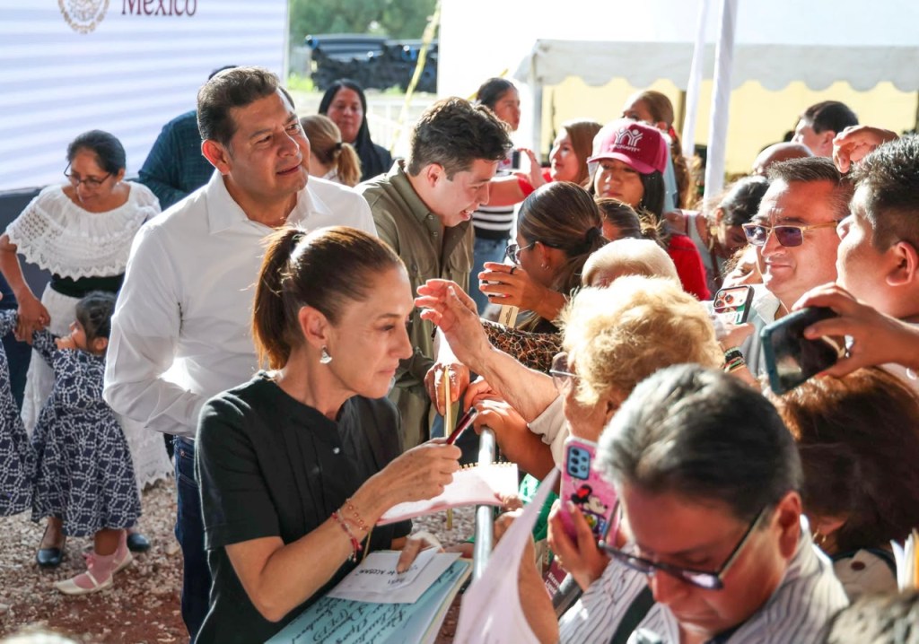 Presidenta Sheinbaum pone fin a adeudos hipotecarios y entrega vivienda digna a familias poblanas
