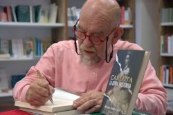 ESCRITOR JOSÉ LUIS TRUEBA COMPARTE REFLEXIONES SOBRE PERSONAJES HISTÓRICOS EN EL CONVERSATORIO “LOS OTROS” DE LIBRERÍAS BUAP