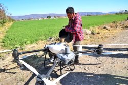 Con drones agrícolas, SADR tecnifica el campo atlixquense