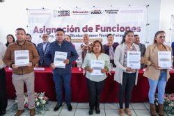 Entrega SEP constancias a 170 docentes que asesorarán al magisterio poblano