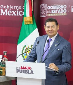 Gobierno del Estado comunica con cercanía y transparencia: Armenta Mier.