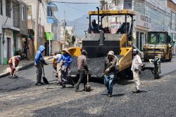 Gobierno del Estado pavimenta la calle San Alfonso en la capital poblana