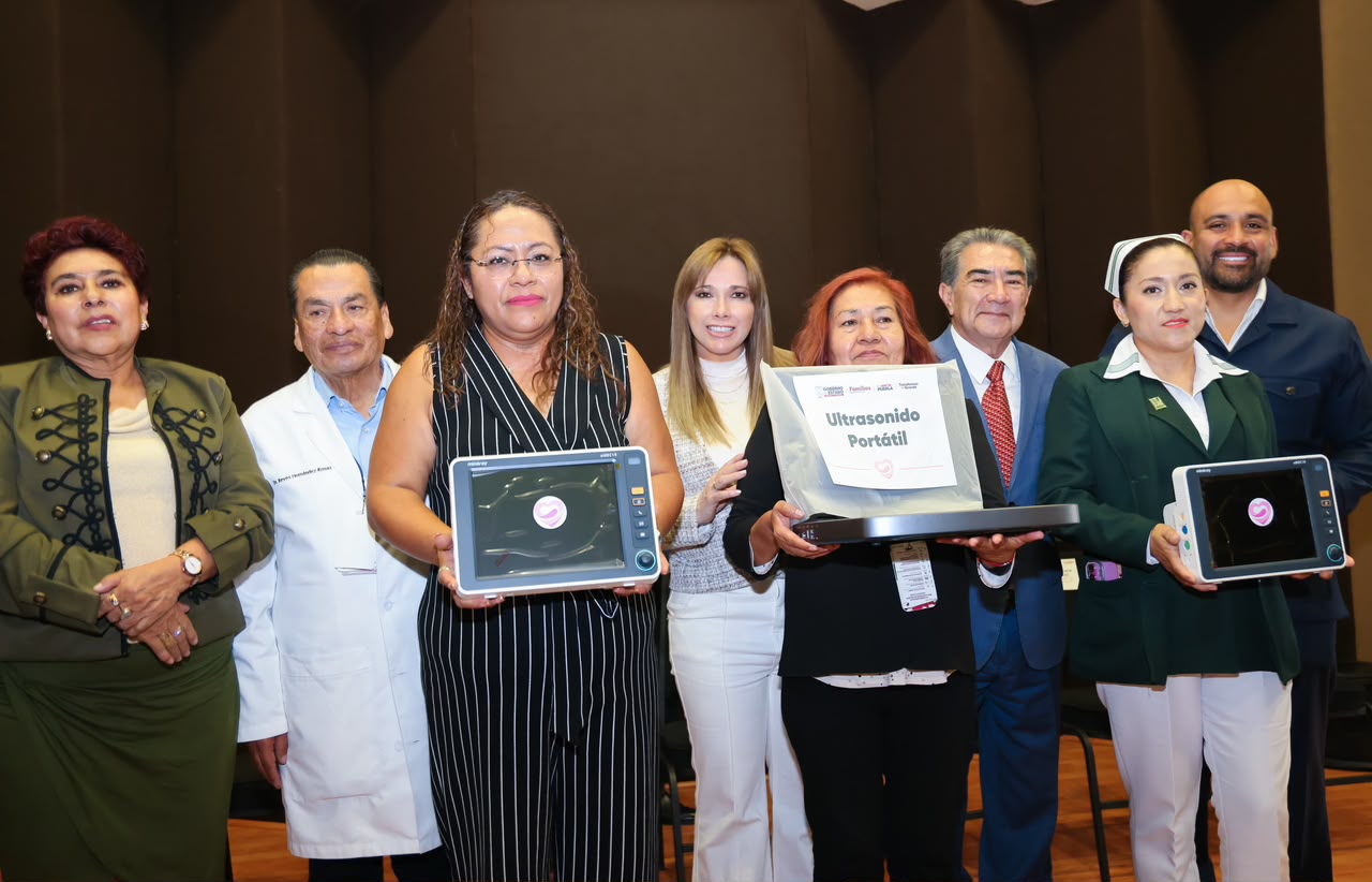 *CECI ARELLANO ENCABEZA ENTREGA DE INSUMOS Y EQUIPO BIOMÉDICO AL HOSPITAL GENERAL ZONA NORTE*