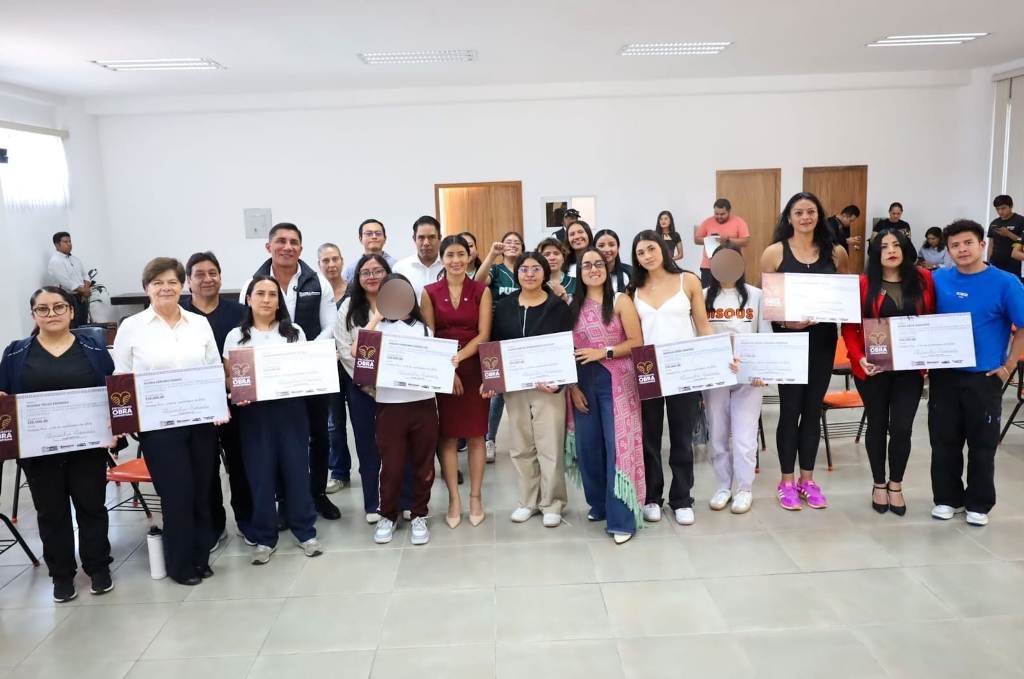 Gobierno del Estado fortalece apoyo a mujeres deportistas mediante “Obra Comunitaria”