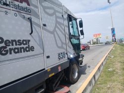 Realizan barrido mecánico en bulevares Atlixcáyotl y Niño Poblano para mejorar movilidad