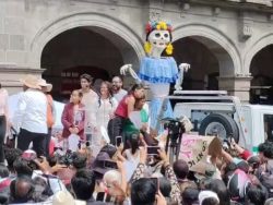 GABY “LA BONITA” SÁNCHEZ REÚNE A CIENTOS DE MORENISTAS EN EL ZÓCALO DE PUEBLA RUMBO A 2027
