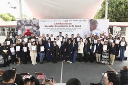 Puebla y Federación certifican escuelas saludables e inician vacunación invernal
