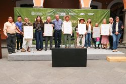 Tesoros Humanos Vivos de Puebla 2026 reciben reconocimiento en Casa de Cultura